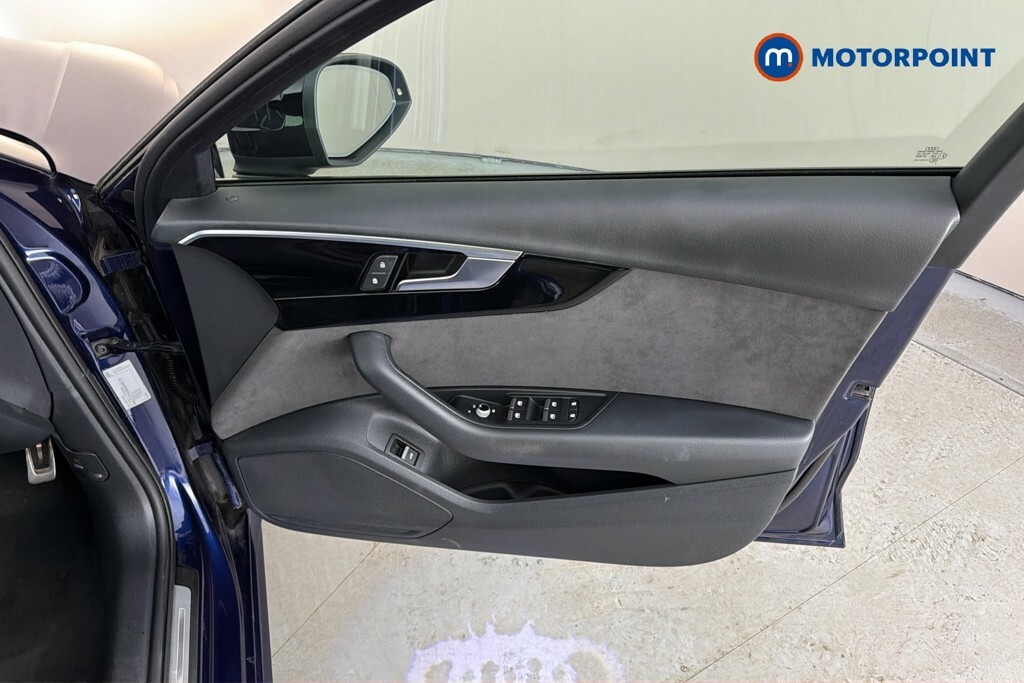 Audi A4 35 Tdi S Line S Tronic 2021 Black #25