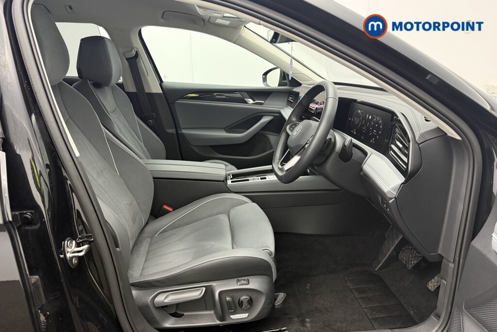 Volkswagen Passat R-line White #12