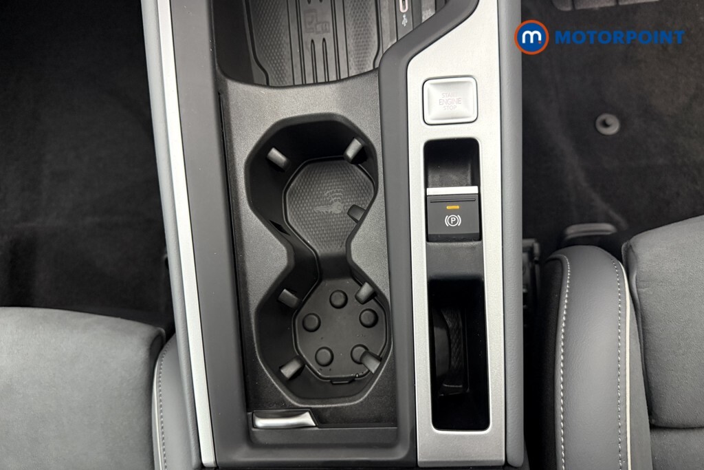 Volkswagen Passat R-line White #16