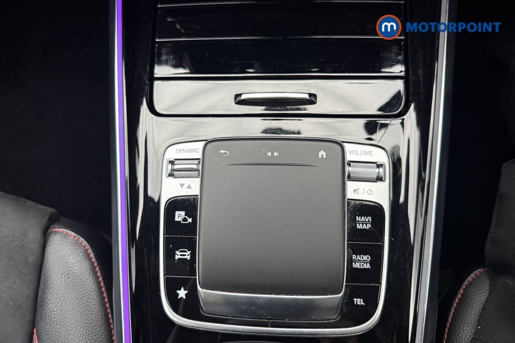 Mercedes-Benz GLB Class Glb220d Amg Line Premium White #41