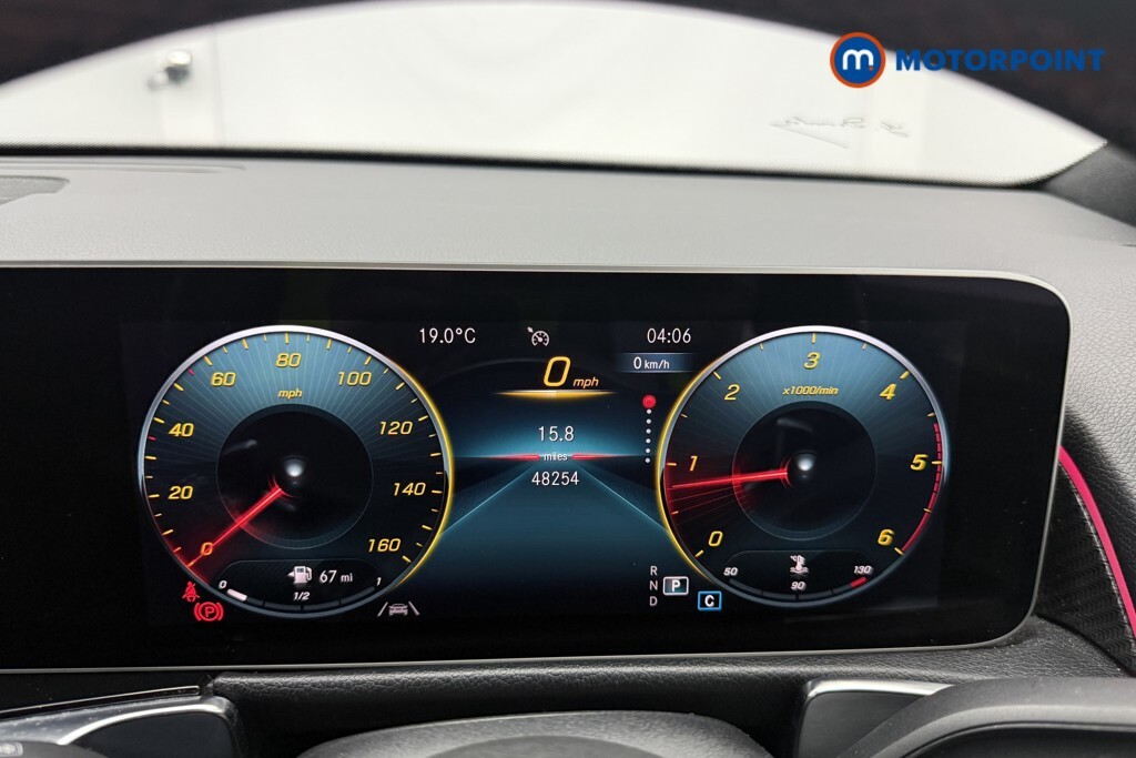 Mercedes-Benz GLB Class Glb220d Amg Line Premium White #38