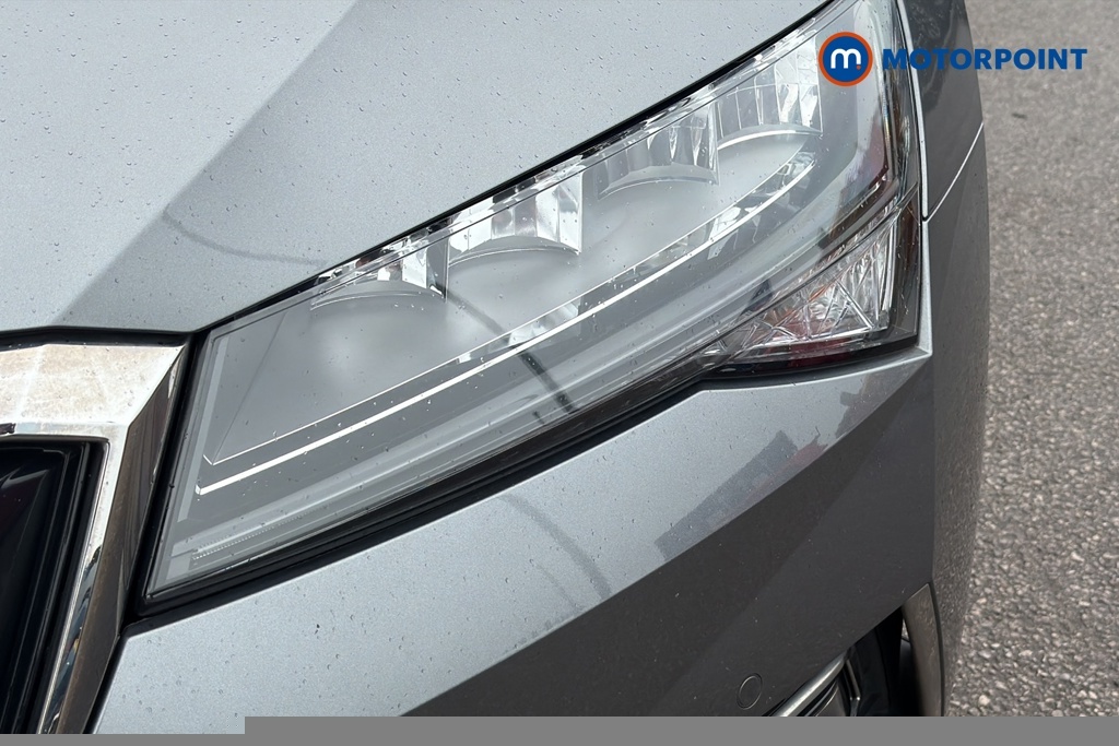 Skoda Superb 2.0 Tdi Se Technology Hatchback #36