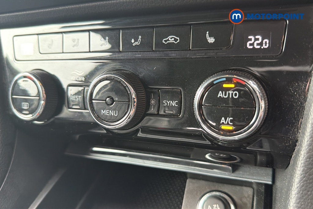 Skoda Superb 2.0 Tdi Se Technology Hatchback #19