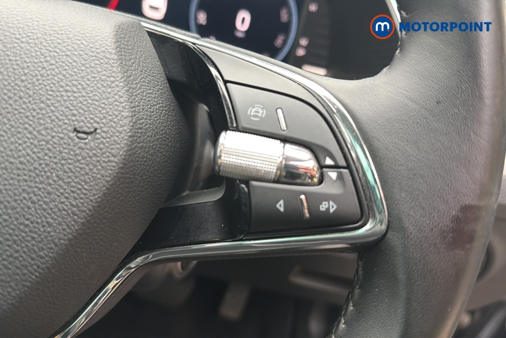 Skoda Superb 2.0 Tdi Se Technology Hatchback #11