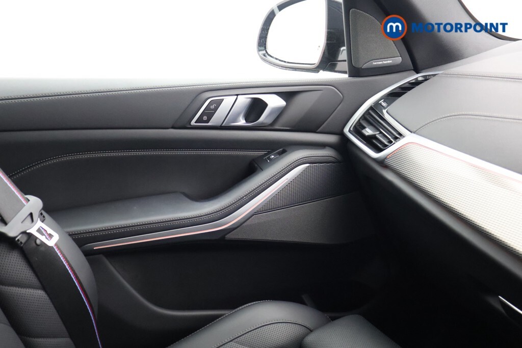 BMW X5 3L M Sport Black #16