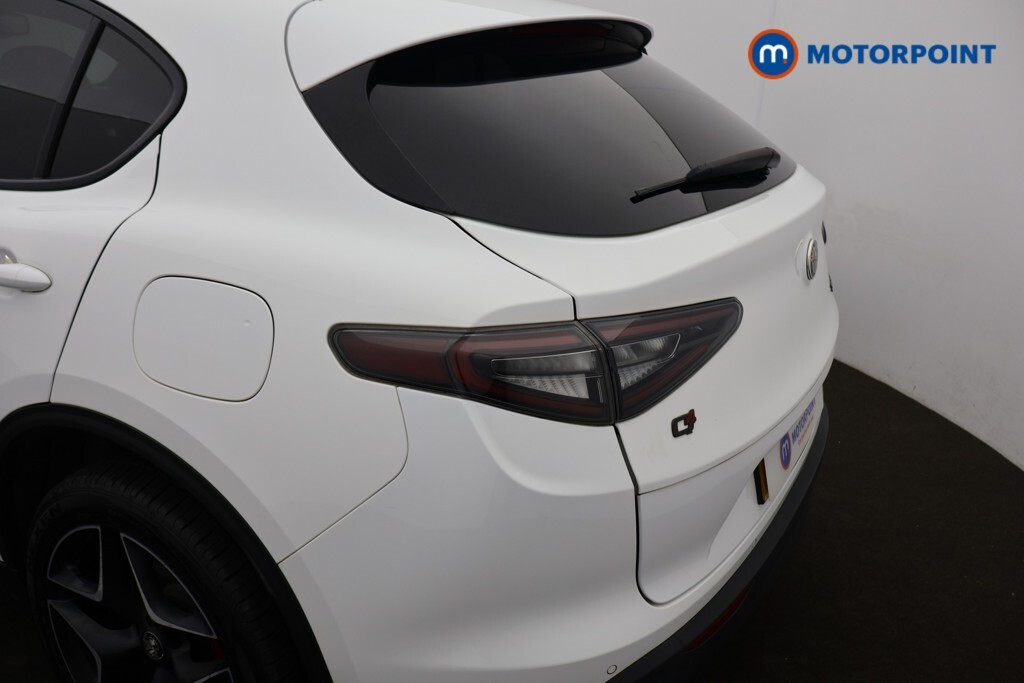 Alfa Romeo Stelvio 2L Veloce Black #21