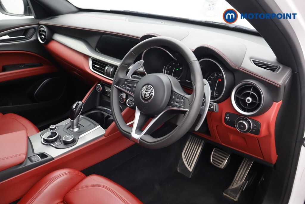 Alfa Romeo Stelvio 2L Veloce Black #17