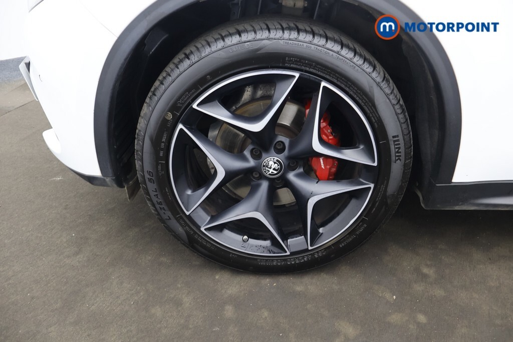 Alfa Romeo Stelvio 2L Veloce Black #27