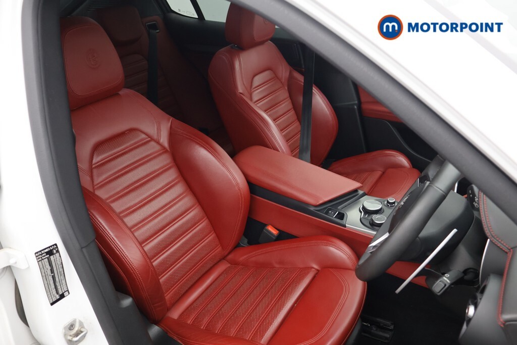 Alfa Romeo Stelvio 2L Veloce Black #18
