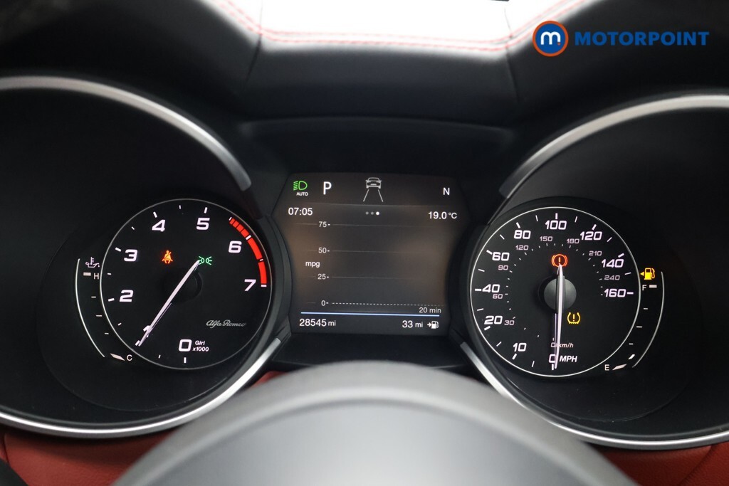 Alfa Romeo Stelvio 2L Veloce Black #12