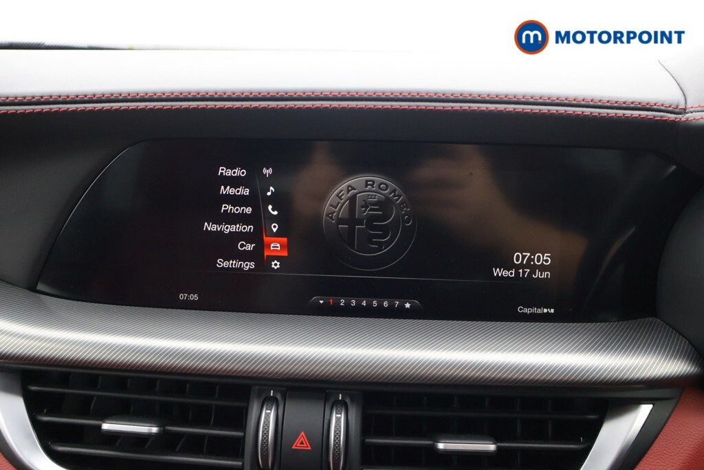 Alfa Romeo Stelvio 2L Veloce Black #13
