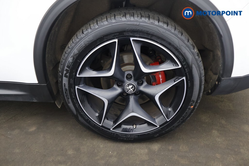 Alfa Romeo Stelvio 2L Veloce Black #28
