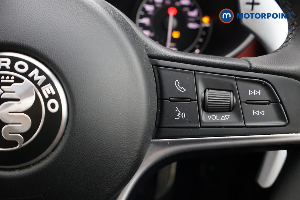 Alfa Romeo Stelvio 2L Veloce Black #11