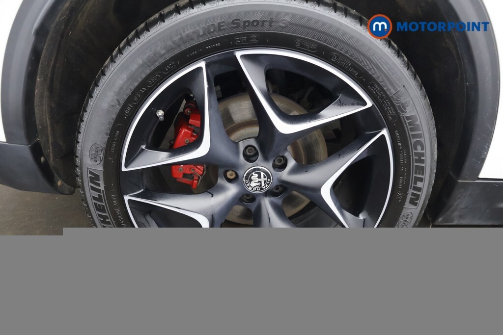 Alfa Romeo Stelvio 2L Veloce Black #25