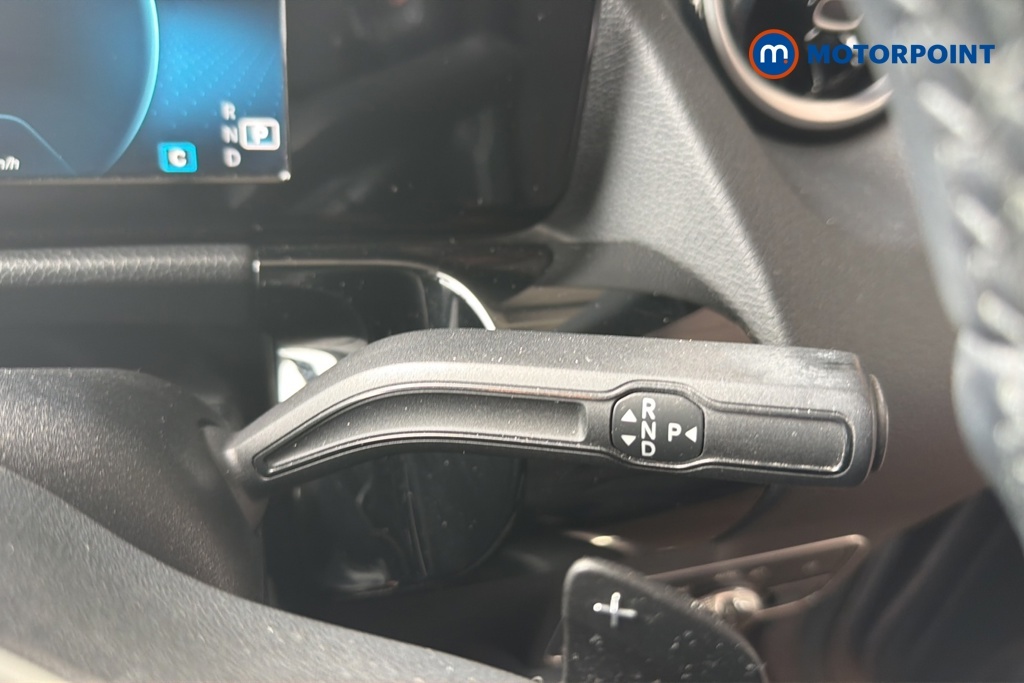 Mercedes-Benz GLA Class Gla 200 Amg Line Executive Black #14