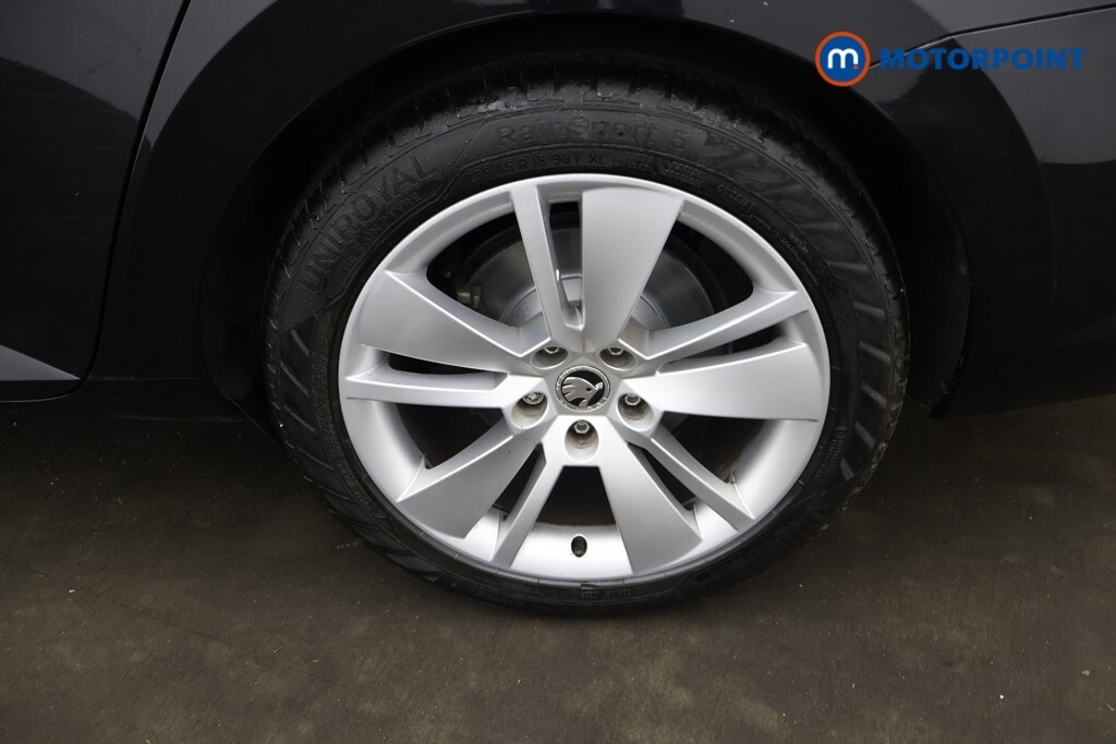 Skoda Superb 1.5 Tsi Se L White #29
