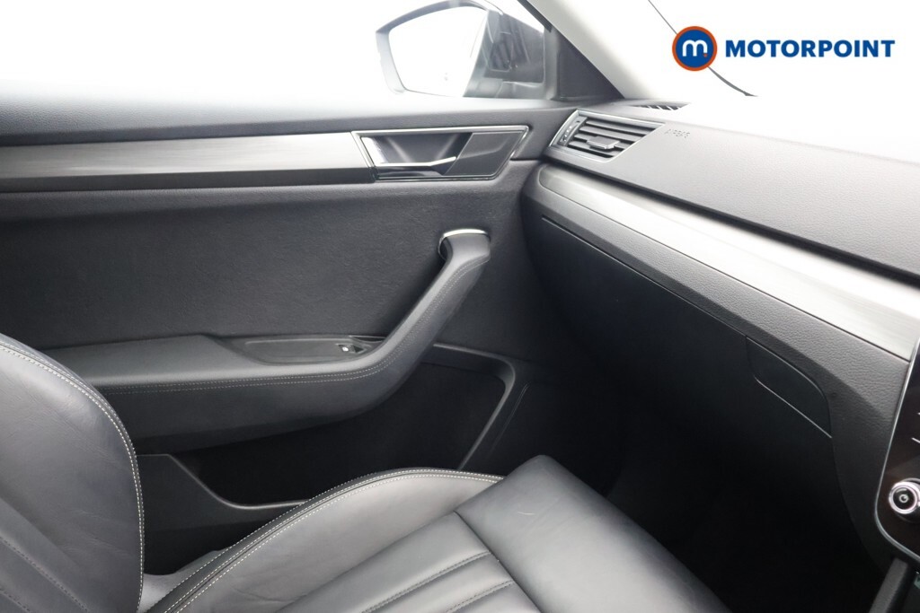 Skoda Superb 1.5 Tsi Se L White #17