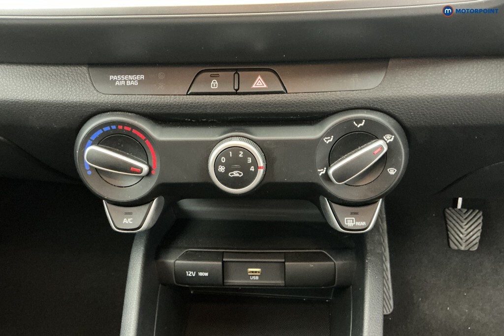 Kia Stonic 1.0T Gdi 48V Connect White #24