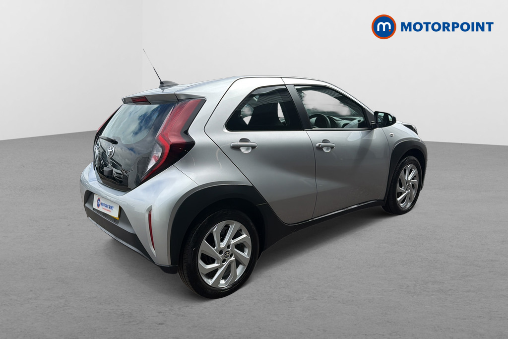 Toyota Aygo X 1.0 Vvt-i Pure Silver #5
