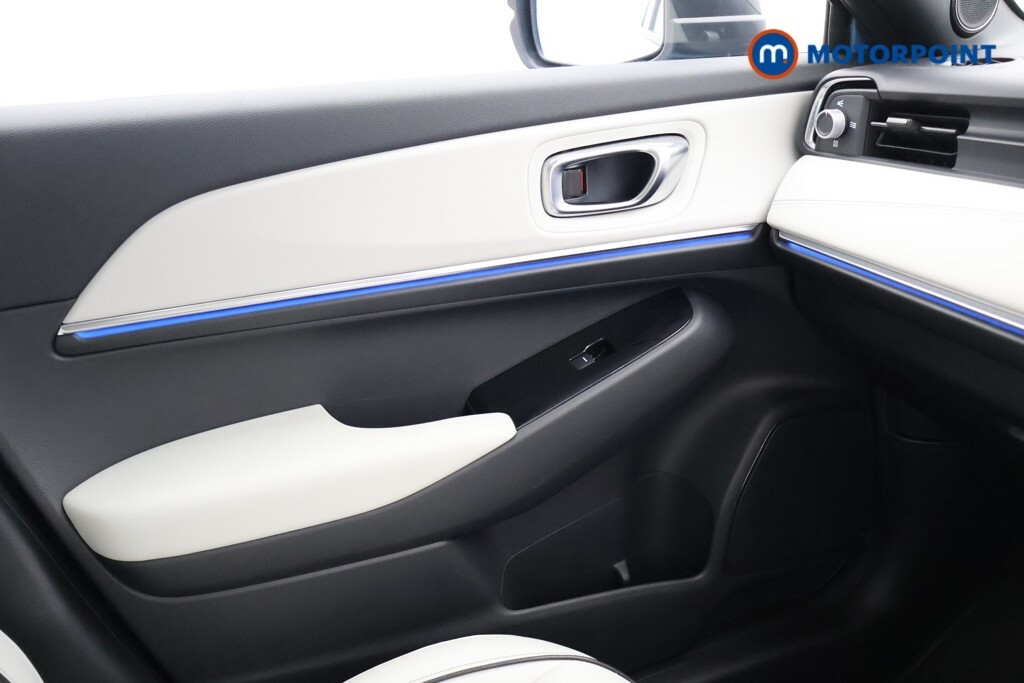 Honda e:Ny1 Advance White #18