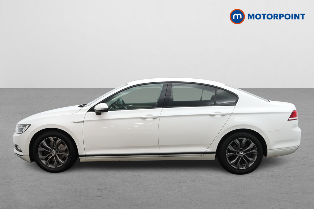 Volkswagen Passat 1.6 Tdi Bluemotion White #4