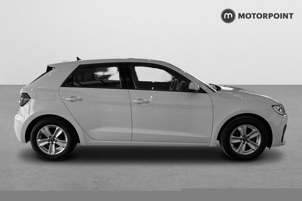 Audi A1 25 Tfsi Technik DF22FHW White #4