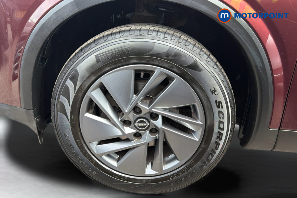Nissan Qashqai 1.3 Dig-t Mh Acenta Premium WR23ESY Red #4