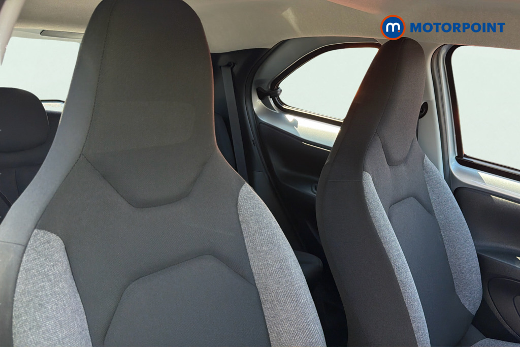 Toyota Aygo X 1.0 Vvt-i Pure MH23OSR Silver #5