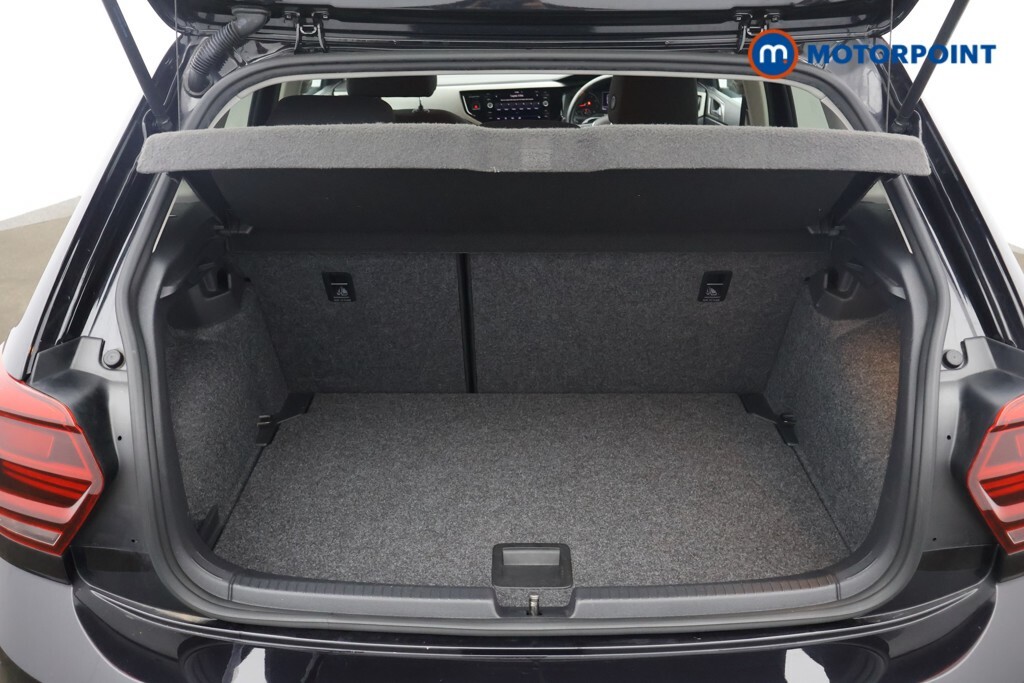 Volkswagen Polo Match White #23