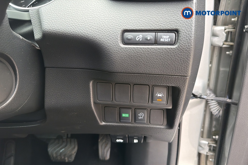Nissan Qashqai Acenta Premium Grey #18