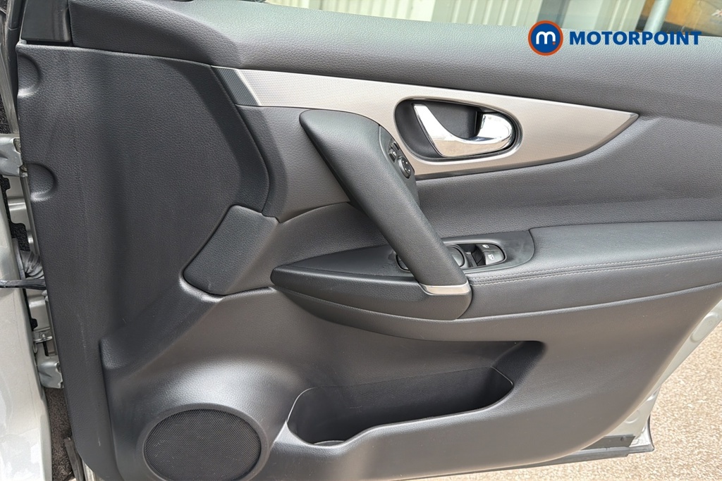 Nissan Qashqai Acenta Premium Grey #23