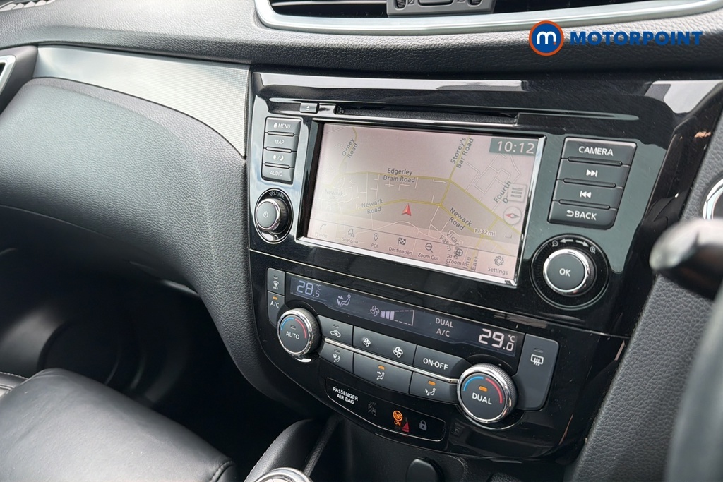 Nissan Qashqai Acenta Premium Grey #17