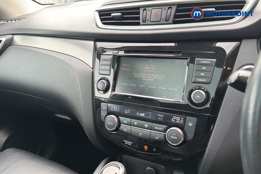 Nissan Qashqai Acenta Premium Grey #16