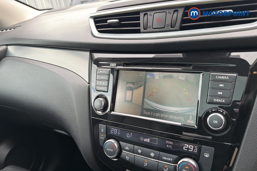 Nissan Qashqai Acenta Premium Grey #19