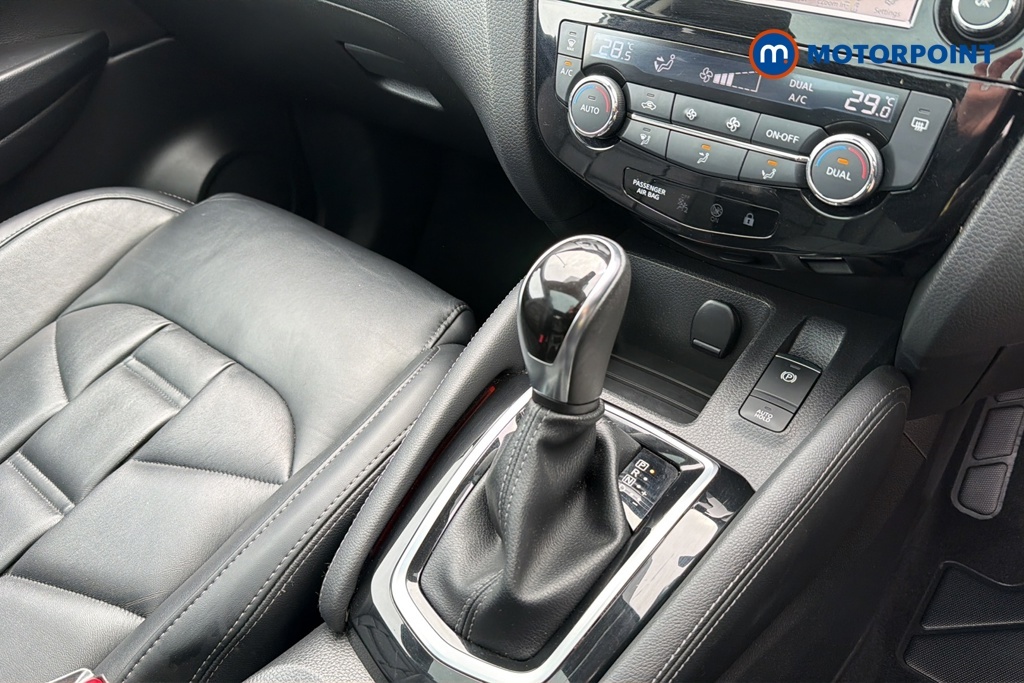 Nissan Qashqai Acenta Premium Grey #21