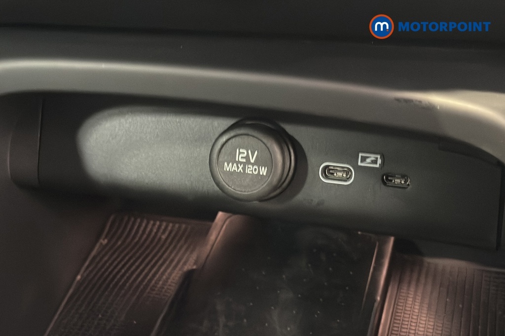 Volvo XC40 2.0 B3p Plus Dark Estate Black #45
