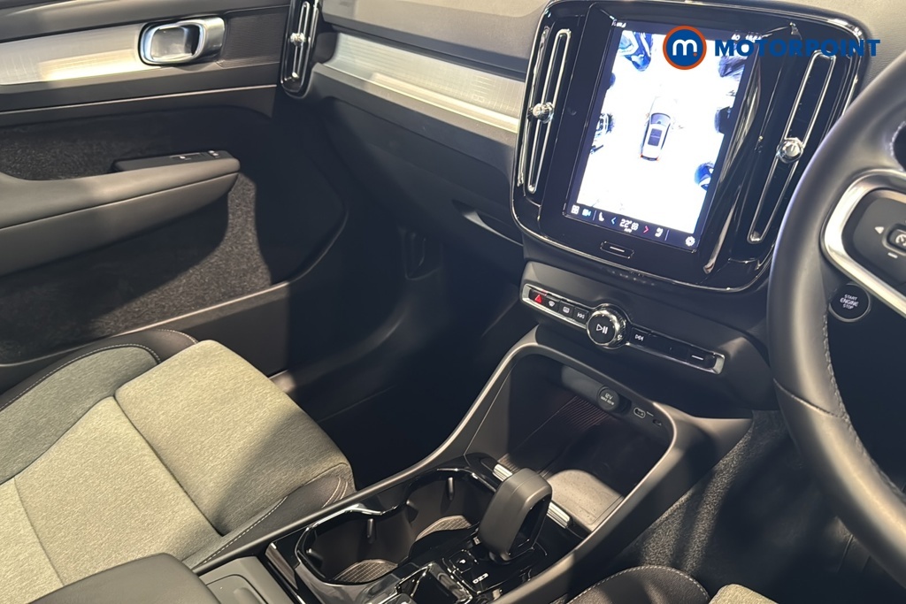 Volvo XC40 2.0 B3p Plus Dark Estate Black #19