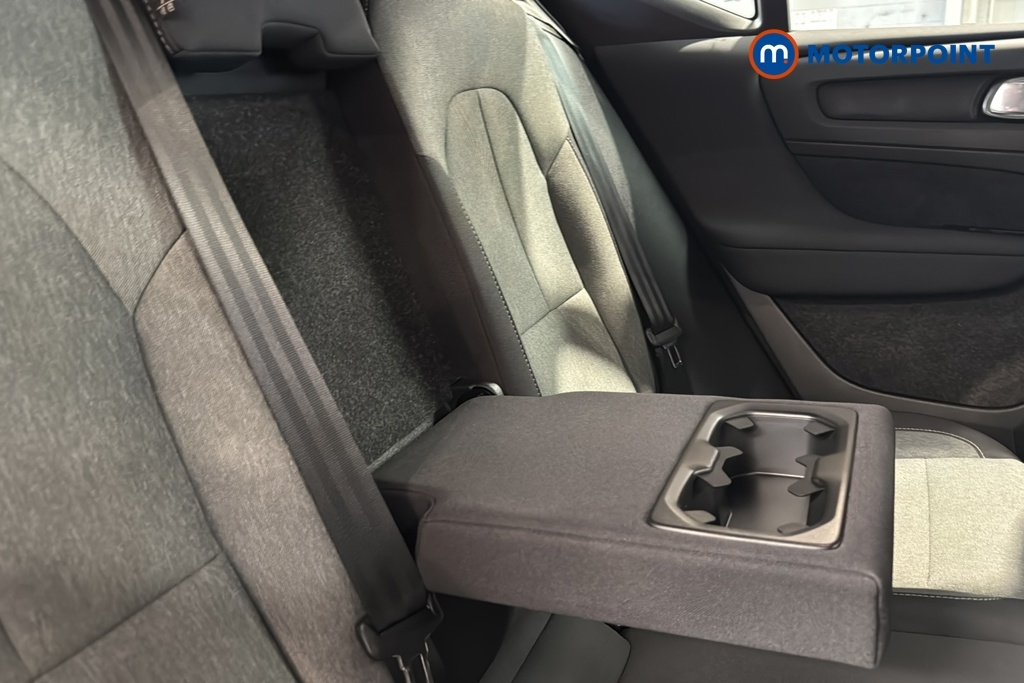 Volvo XC40 2.0 B3p Plus Dark Estate Black #27