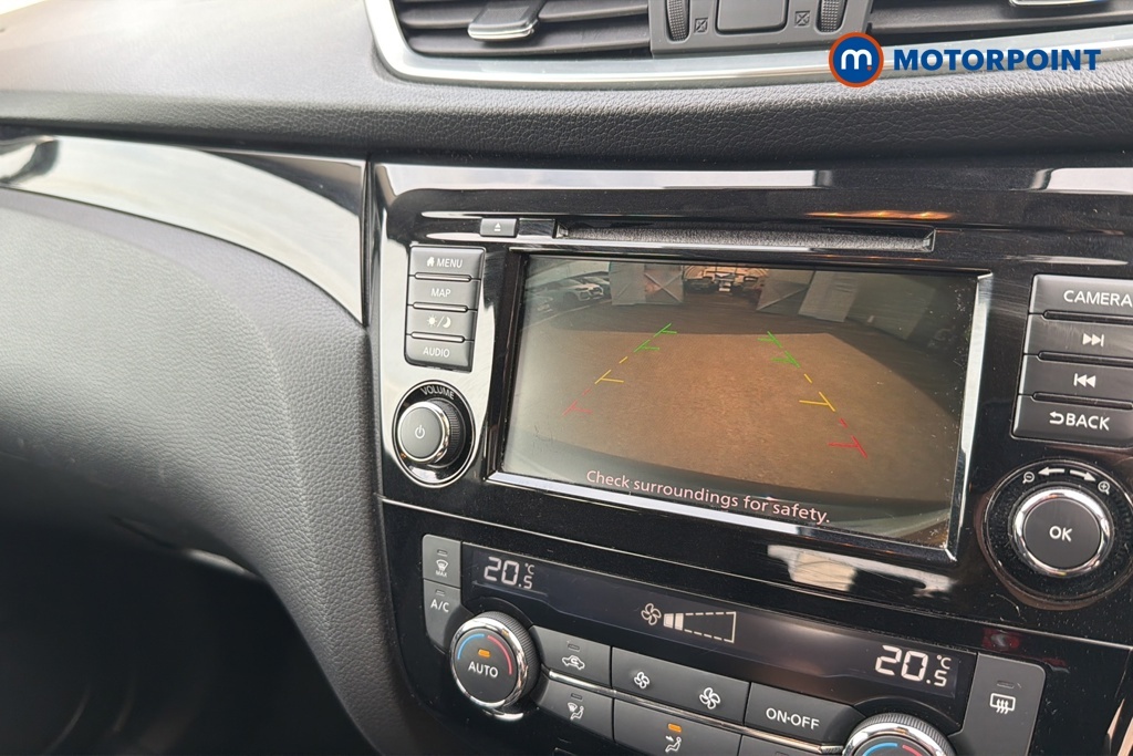 Nissan Qashqai Hatchback Black #21
