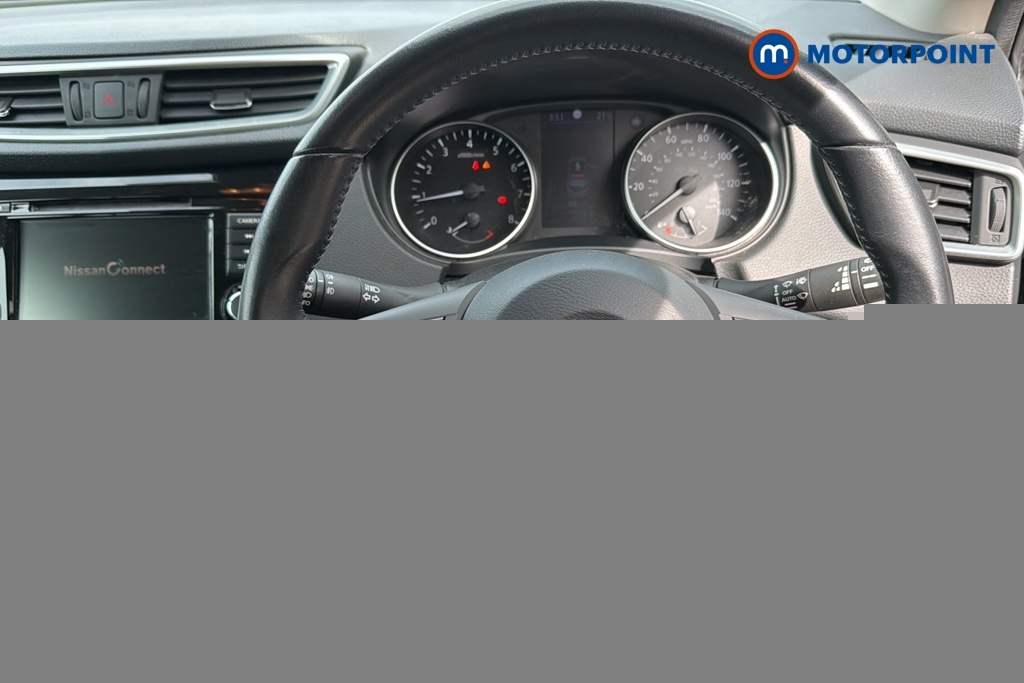 Nissan Qashqai Hatchback Black #10