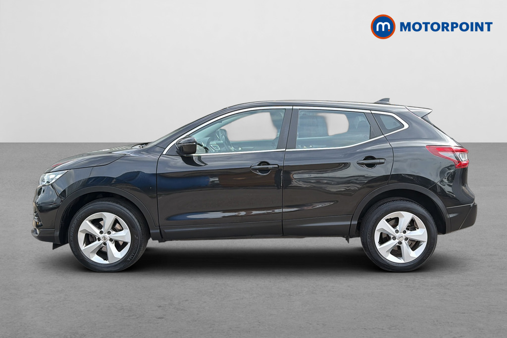 Nissan Qashqai Hatchback Black #8