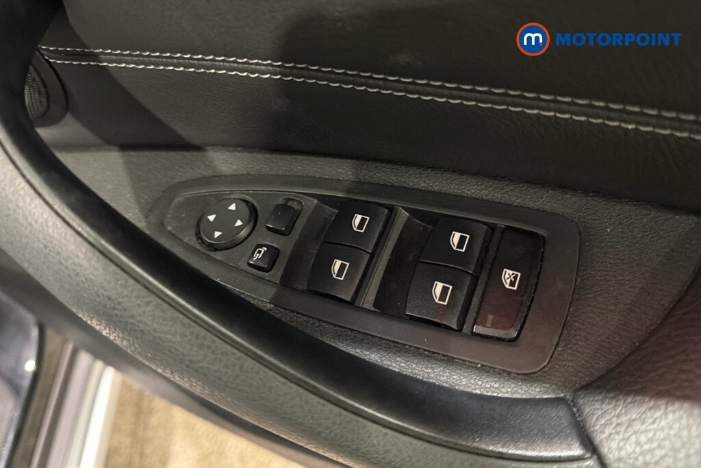 BMW X1 20I Xline Black #25