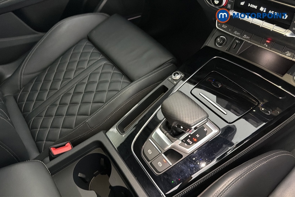 Audi Q5 S Line Black #22