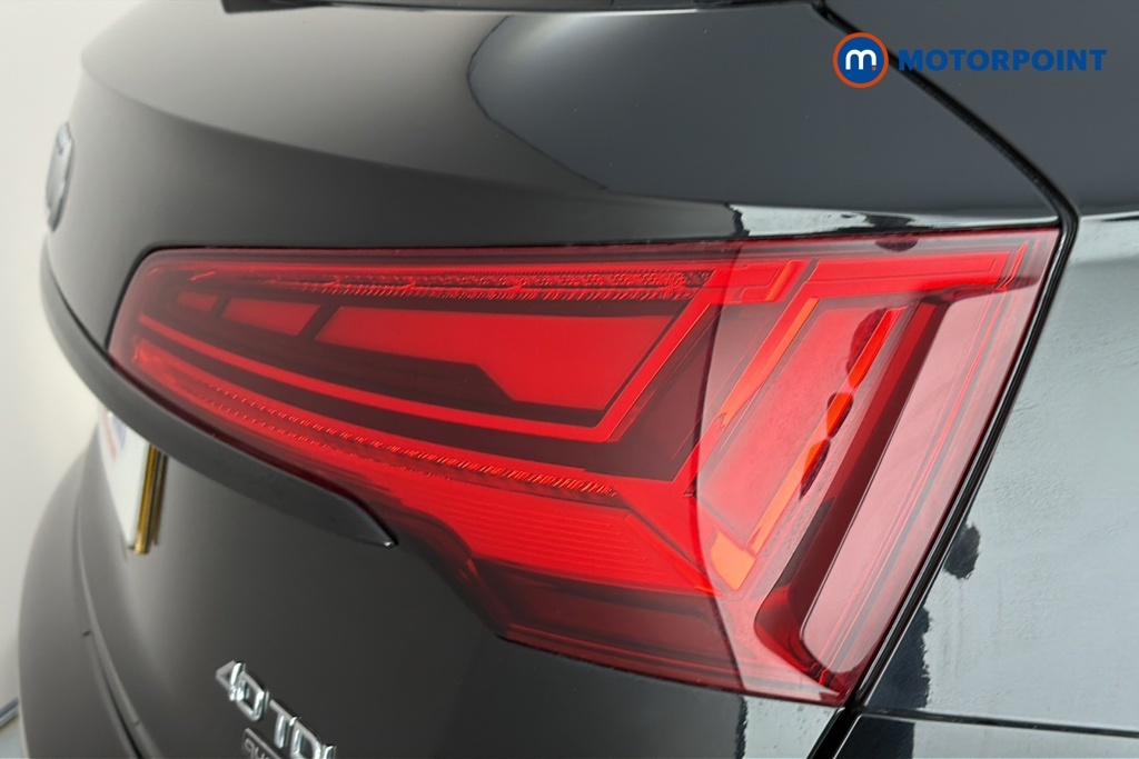 Audi Q5 S Line Black #36