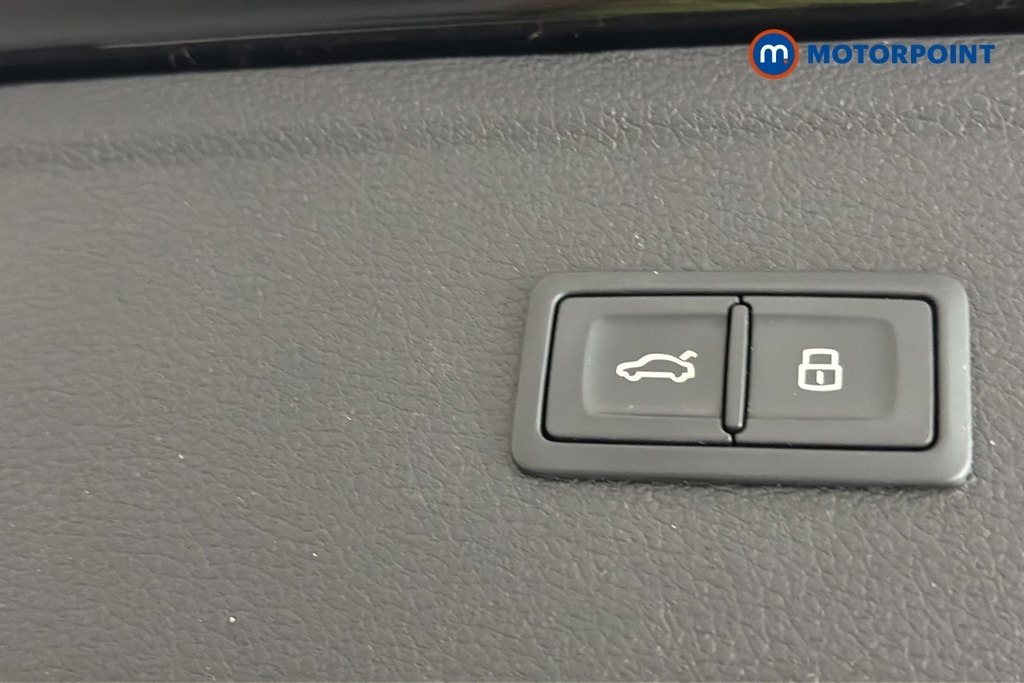 Audi Q5 S Line Black #35