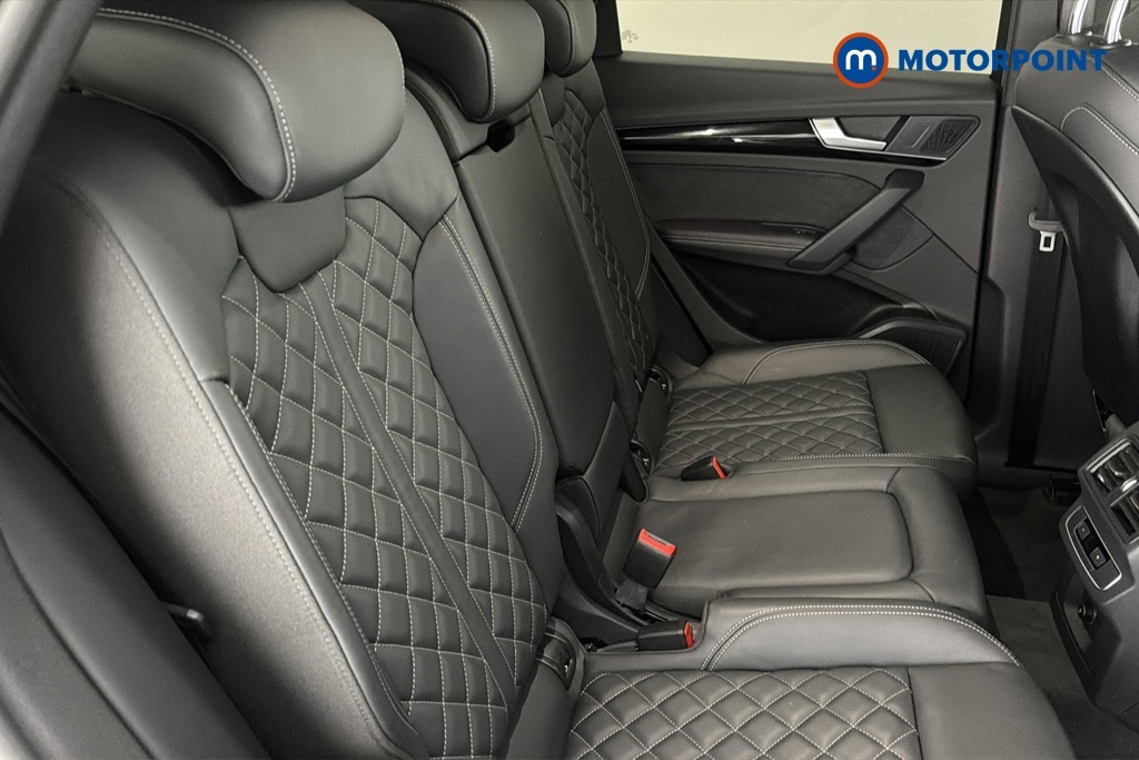 Audi Q5 S Line Black #30