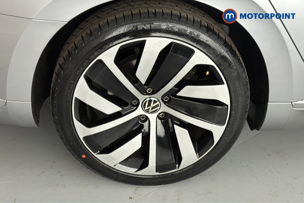 Volkswagen Arteon Arteon R Tsi 4Motion Grey #41