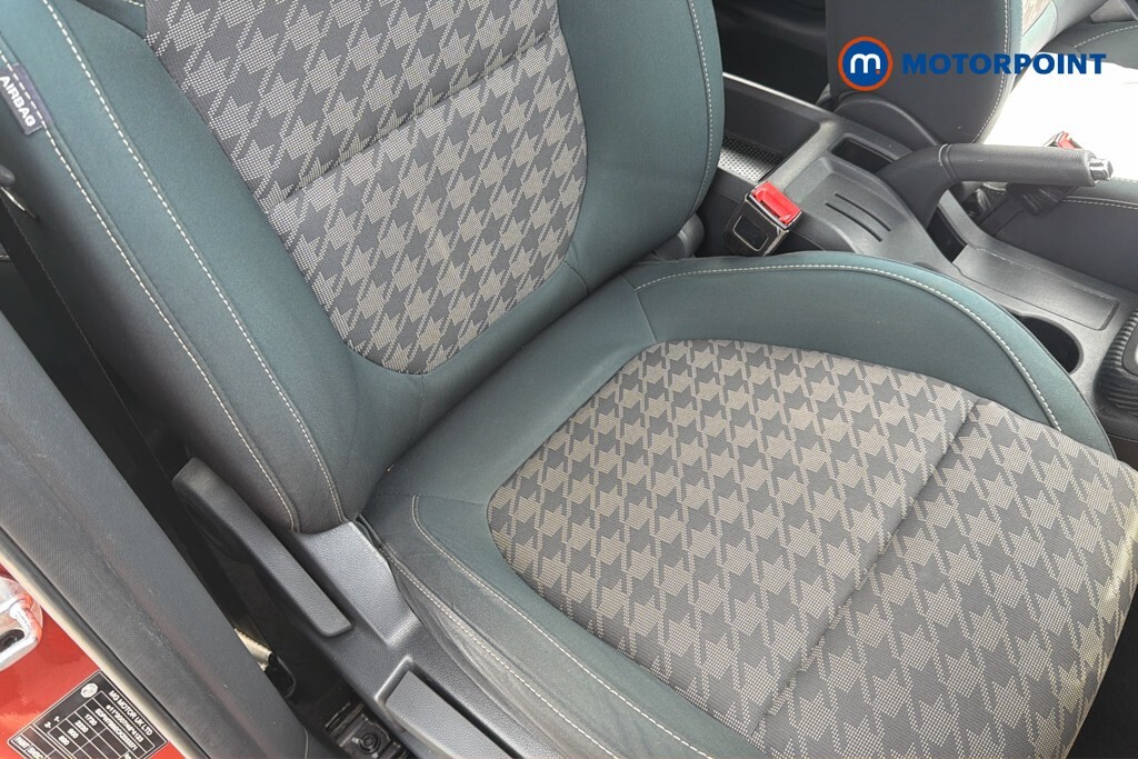 MG ZS 1.5 Vti-tech Exclusive Red #17