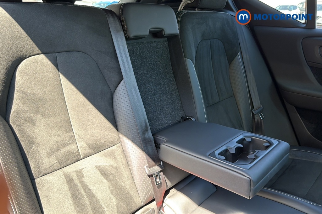 Volvo XC40 2.0 B4p R Design Pro Blue #31
