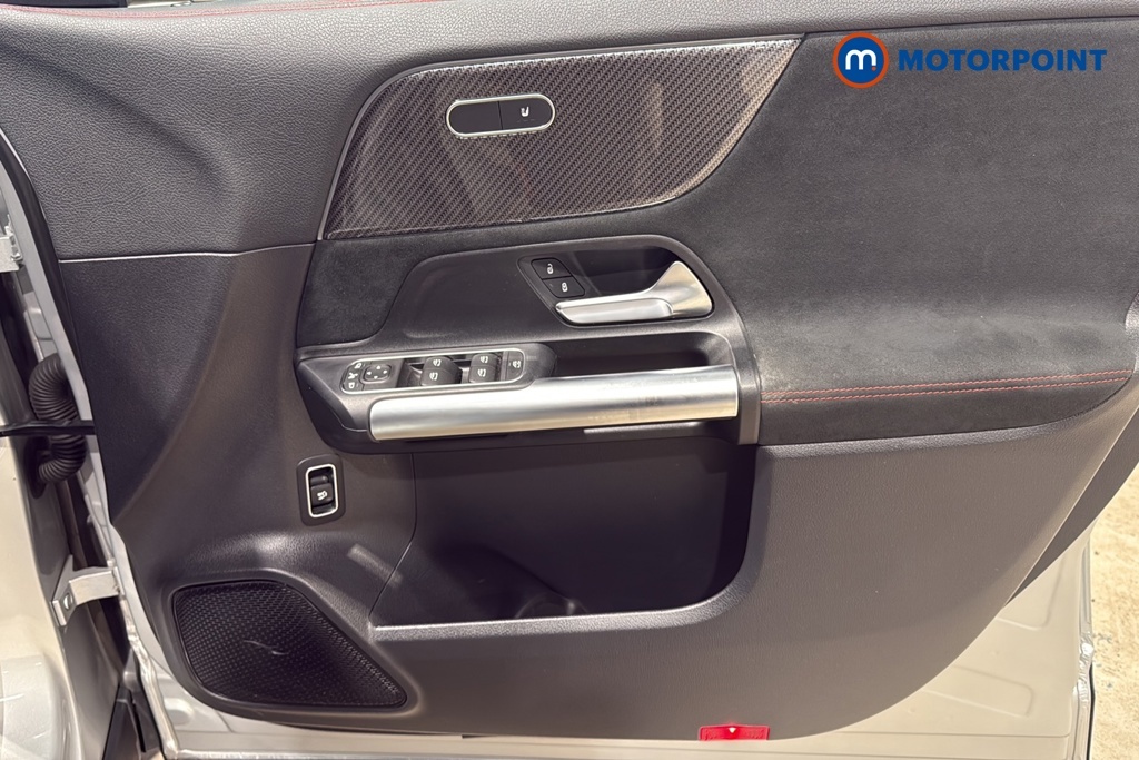 Mercedes-Benz GLA Class Suv Black #23